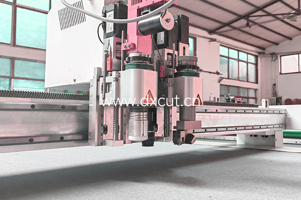 东兴科振动刀切割机控制系统介绍