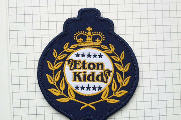 刺绣背章CCD激光切割