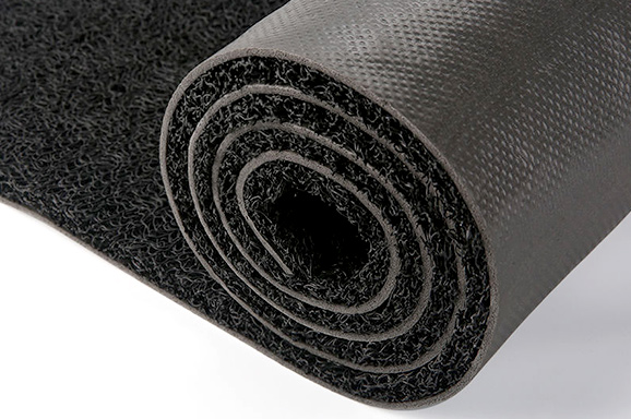 振动刀切割丝圈脚垫