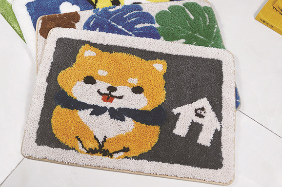 刺绣长毛绒卡通植绒地垫切割
