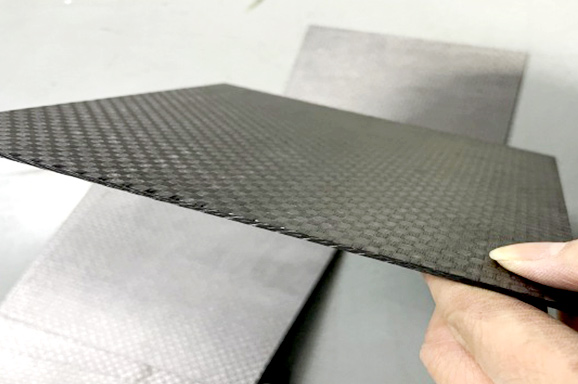 碳布层压碳碳板振动刀切割