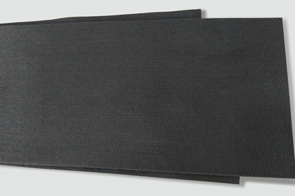 石墨板材使用振动刀切割优势