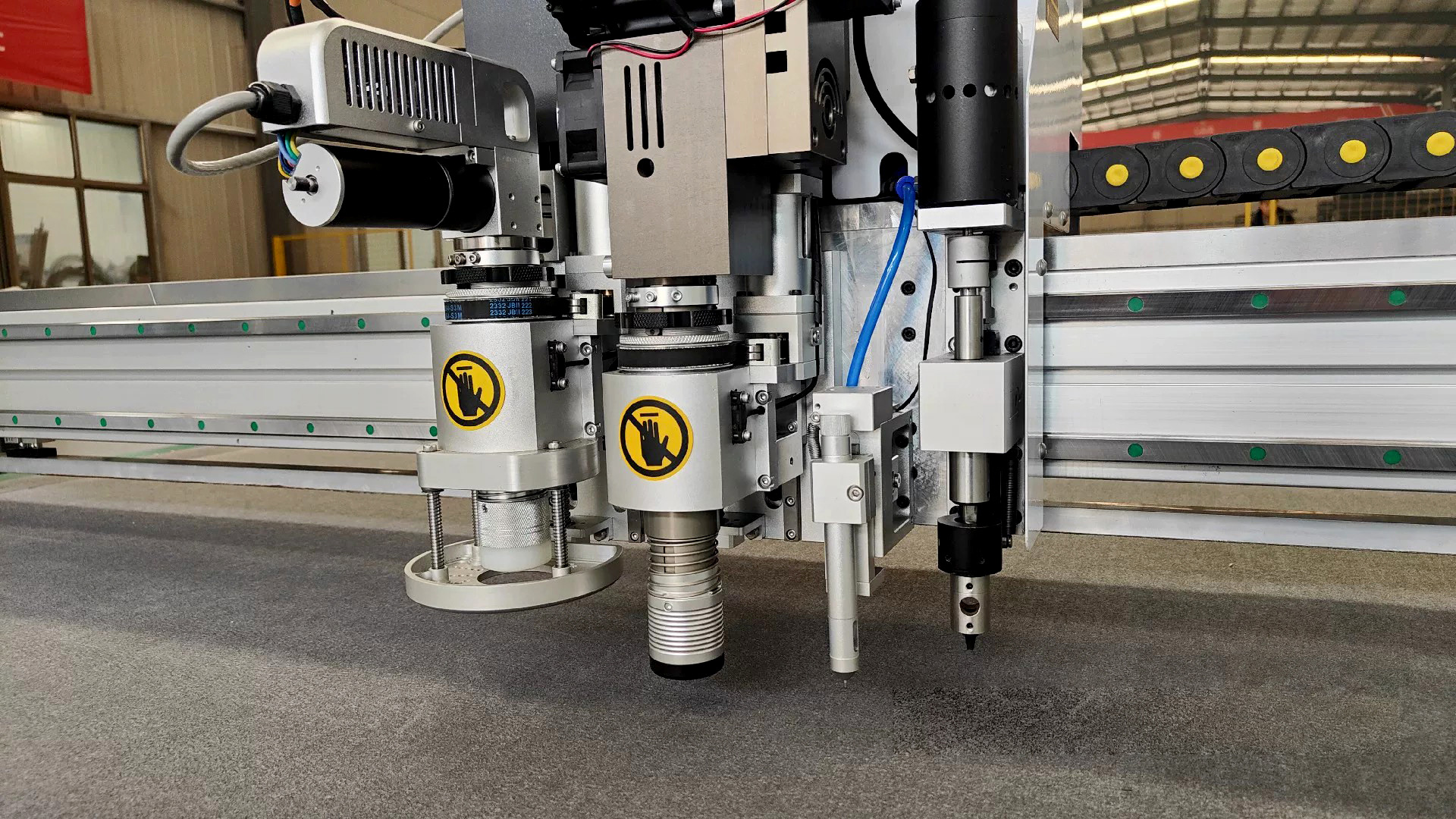 振动刀切割机原理的现实落地：从技术逻辑到东兴科应用观察