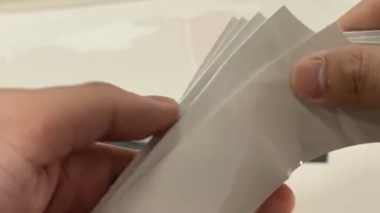 白色皮革鞋面切割机用什么设备好？振动刀切割方案解析